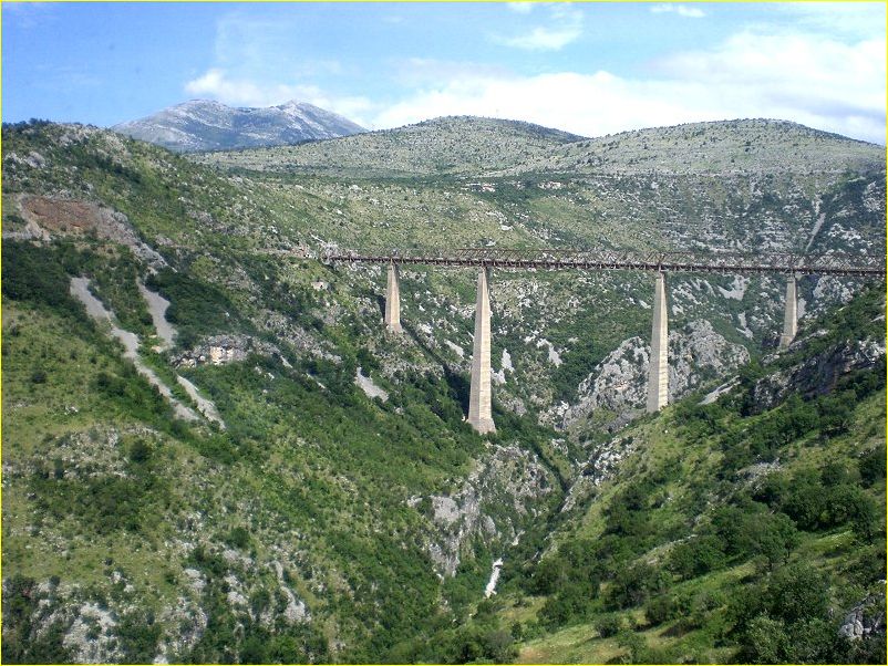 Mala Riekla Eisenbahnbrücke